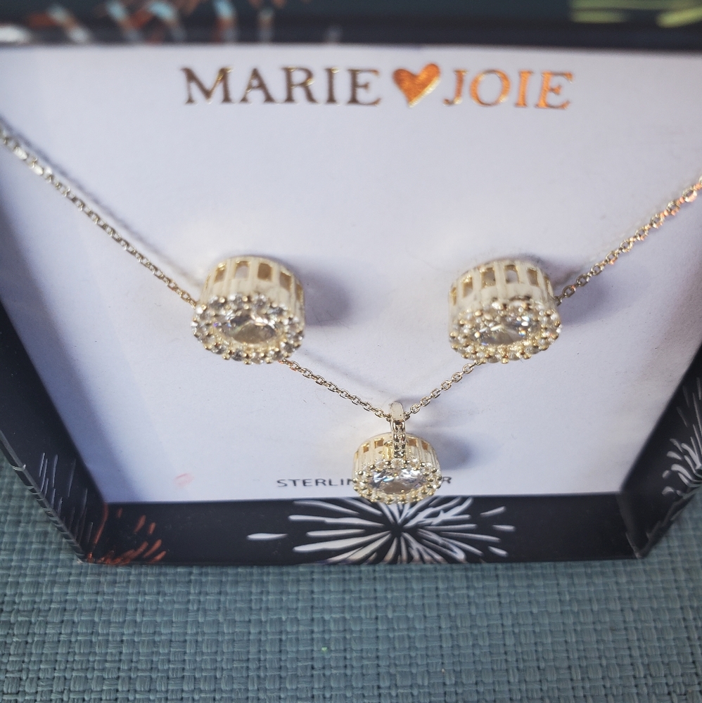 New Sterling Silver CZ Halo  2pc Jewelry Set._8